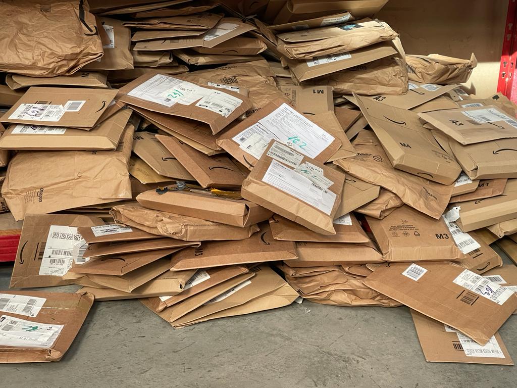 Bert enchères VENTE AUX ENCHERES colis perdus ou non réclamés AMAZON