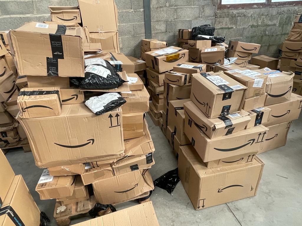 Bert enchères VENTE AUX ENCHERES colis perdus ou non réclamés AMAZON